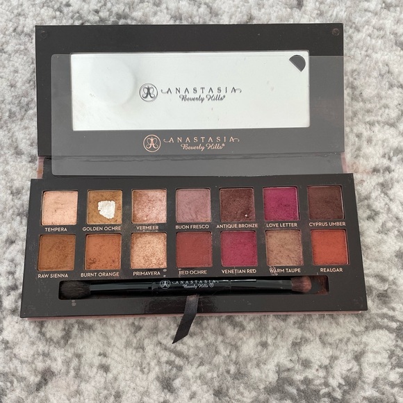 3/$30 Used ABH modern renaissance palette. - Picture 3 of 6